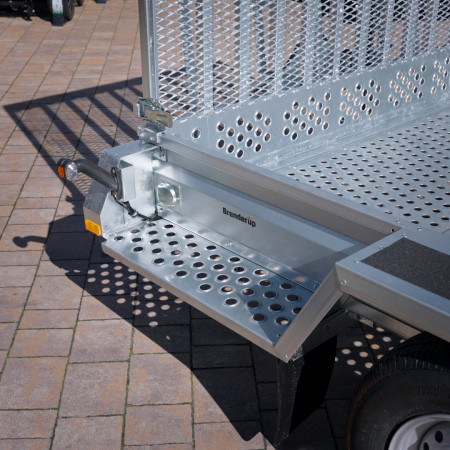 Brenderup MT 3651 360x179 POD MINIKOPARKĘ DMC 3500 Podłoga stalowa